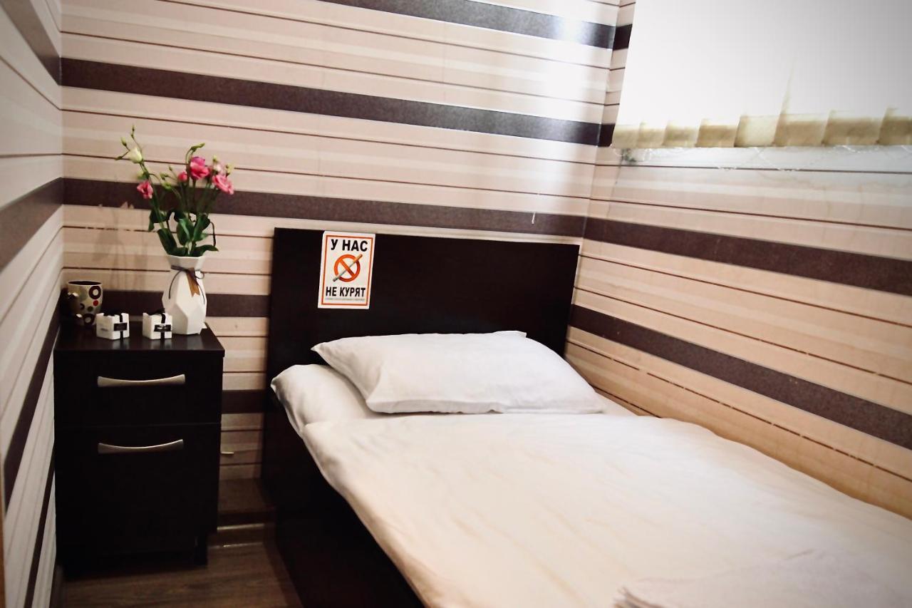Uno Apart Hotel Kiev Esterno foto