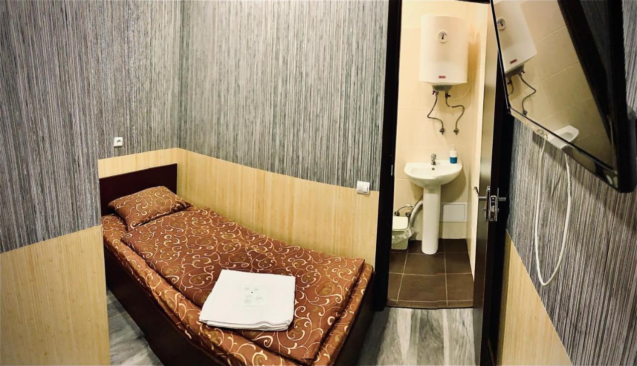 Uno Apart Hotel Kiev Esterno foto
