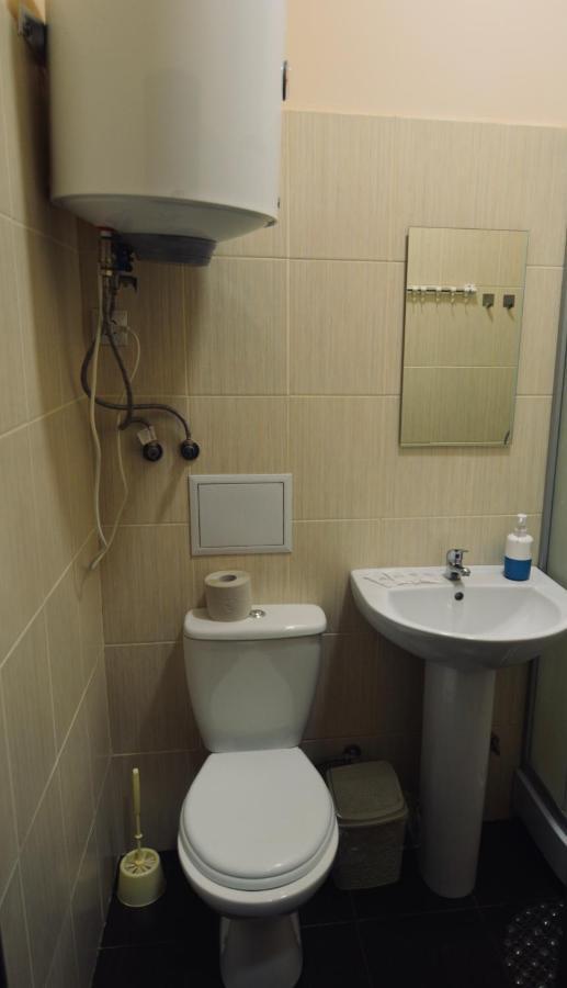 Uno Apart Hotel Kiev Esterno foto